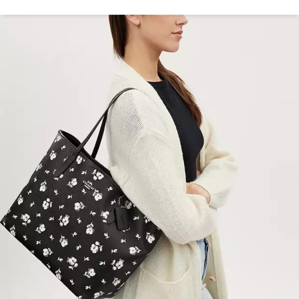 NWT Coach City Tote With Floral Print
